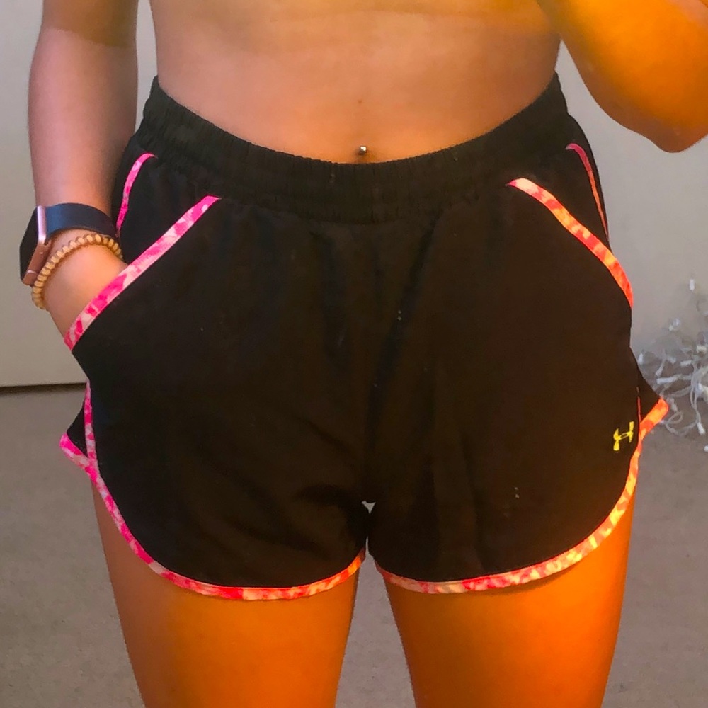 gym shorts w/ pockets!!